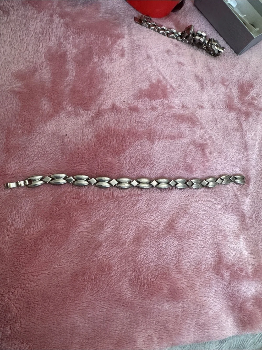 Silver-Tone Link Bracelet - Women's Fashion Accessory